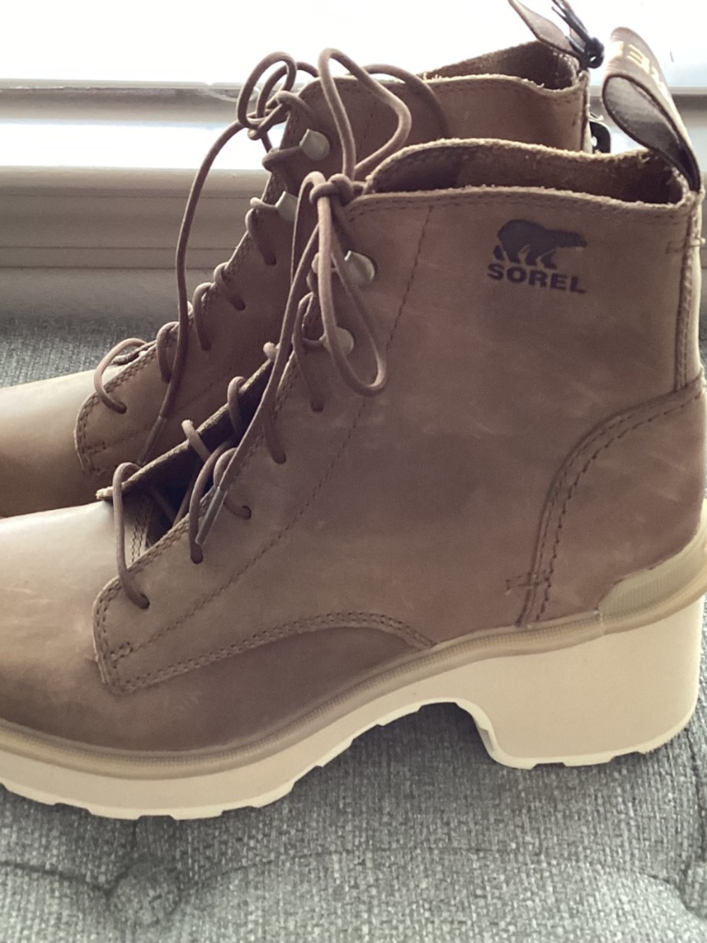 SOREL Hi-Line Waterproof Lace-Up Boot, size 8 - Picture 6 of 9